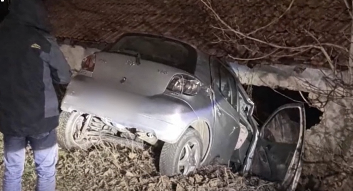 Присъединете се към нашия 
Евгений Кънев Чие продължение е Радев е