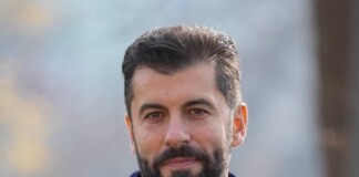 Кирил Петков