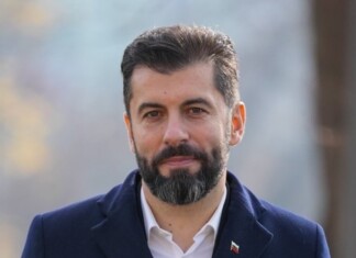 Кирил Петков