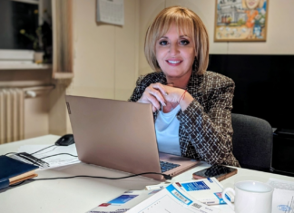 Мая Манолова