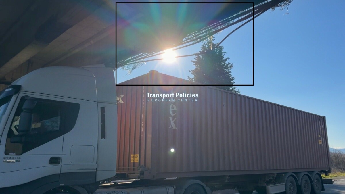 Отново сме на терен Този път сме под надлез който