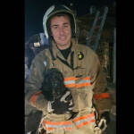 Огнеборецът Йосиф Леков и спасеното куче