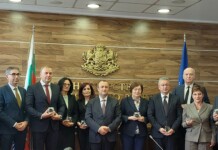 Отличените общини