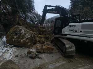 Падналата скална маса