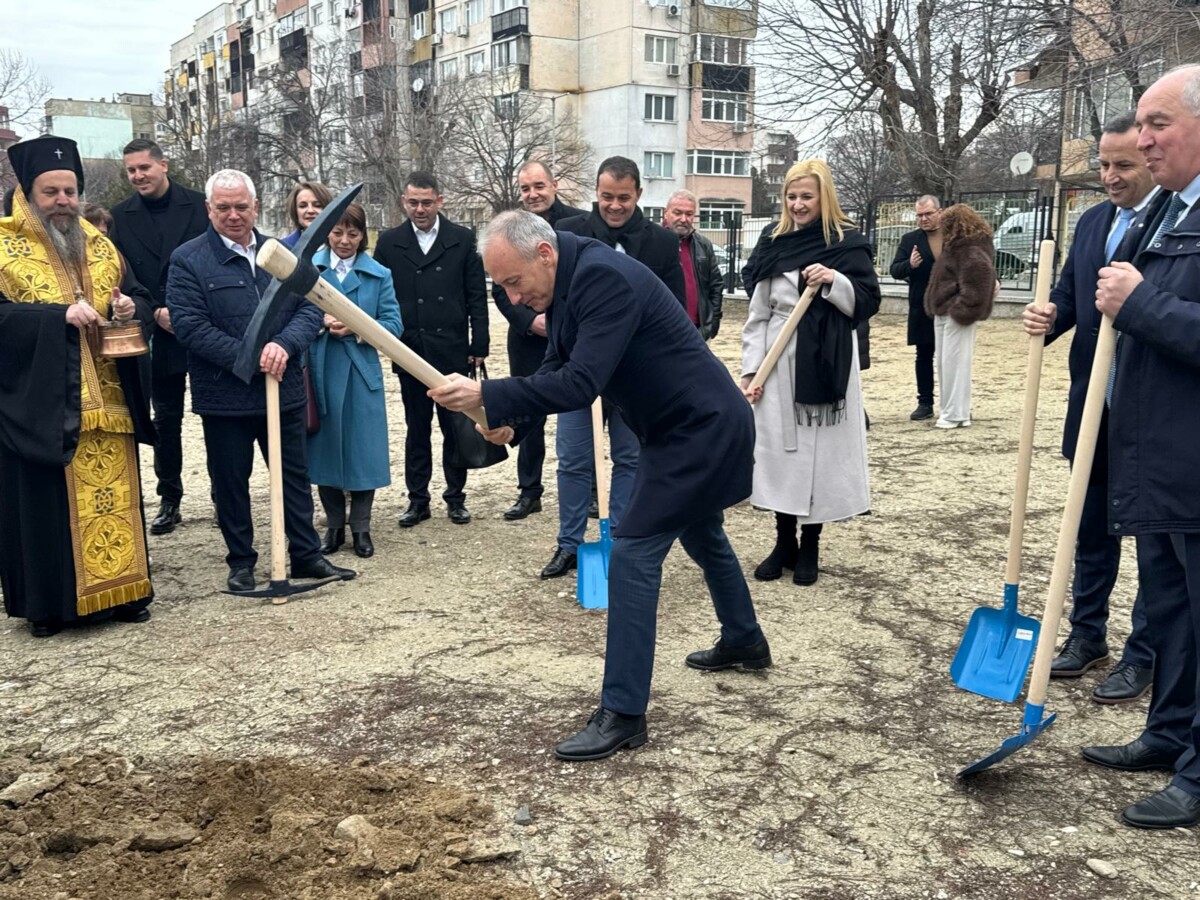 В ход е изграждането на над 100 нови физкултурни салона