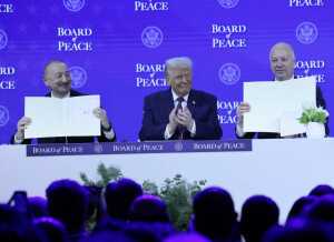 Най-важното от изминалата седмица - оставката на президента Румен Радев и протести 9 Подписването в Давос