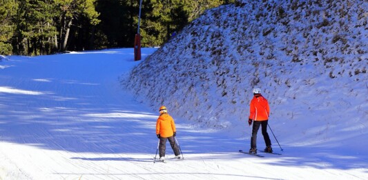 Ски курортите в Гърция отчитат засилен зимен туризъм след новия снеговалеж