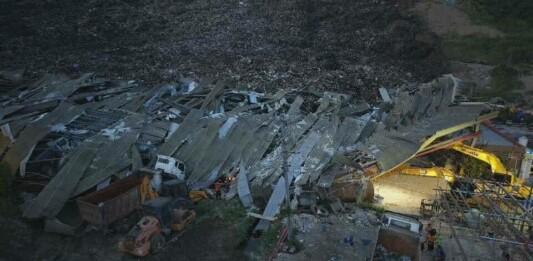 Срутване на огромно сметище във Филипините