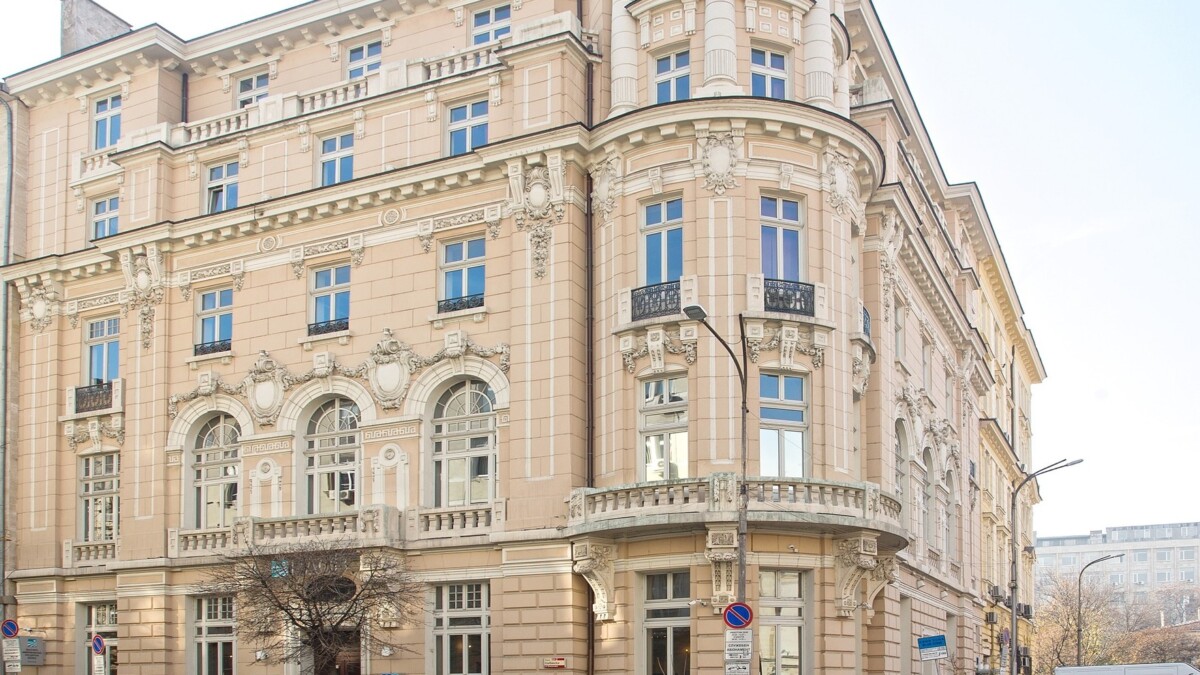 БАКБ официално финализира покупката на по малкия си конкурент Токуда