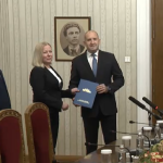 Надежда Йорданова взе и върна веднага мандата на президента Връщането на мандата