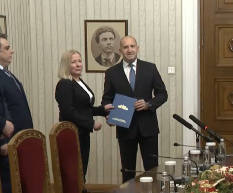 Напълно очаквано и според предварителната заявка ПП ДБ взе и