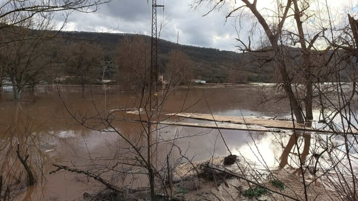 Язовир "Ивайловград" прелива