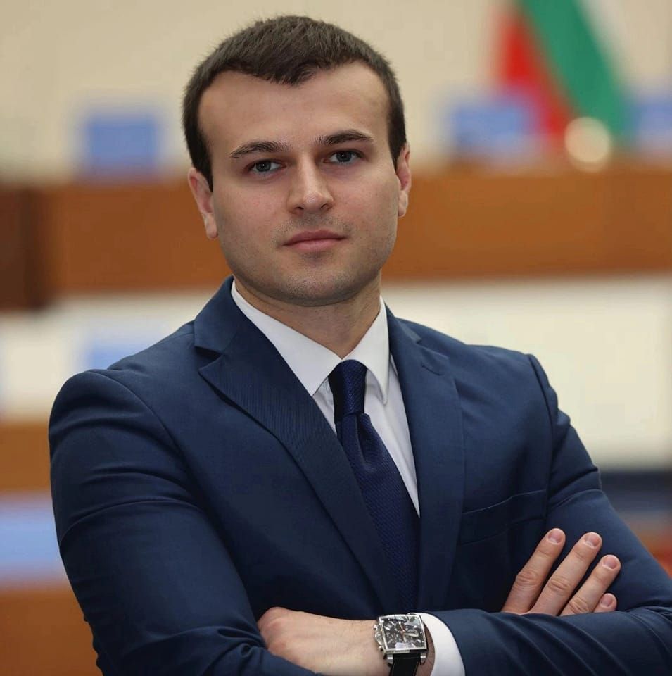 Поредната жалка декларативна и брутално популистка позиция от Министерството на