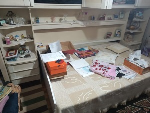 Арестите и претърсванията