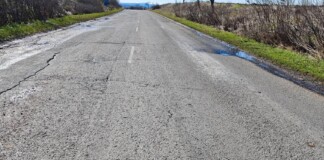 Дупка на пътя към Каблешково