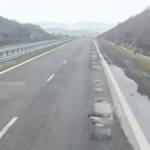 Ремонт след близо 20 години: Обновяват участък от АМ „Тракия“ край Бургас Дупки на АМ "Тракия"