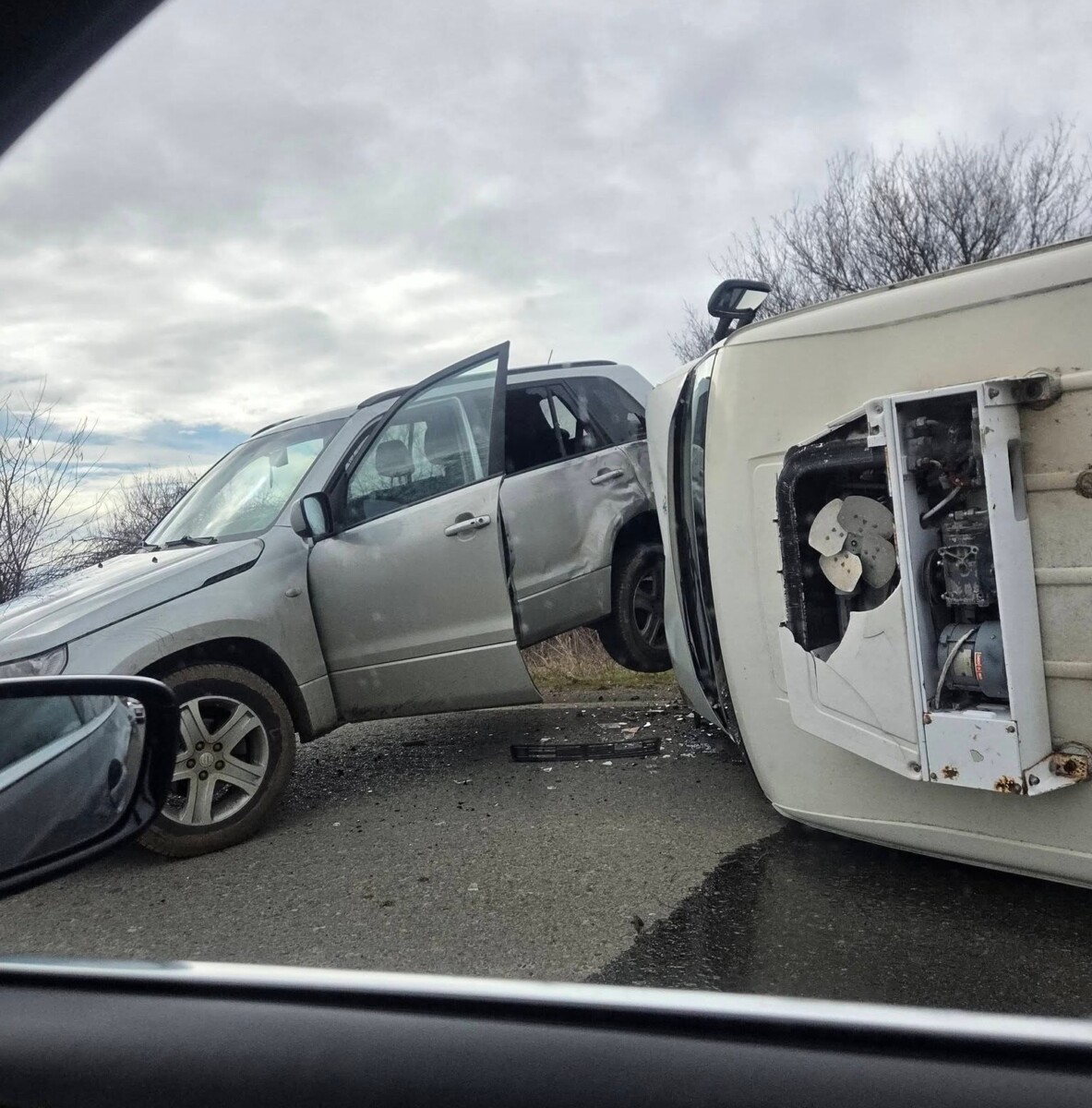 Възстановено е движението по път II 81 Костинброд – Белидие