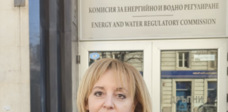 Мая Манолова