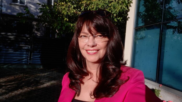 Милена Милотинова