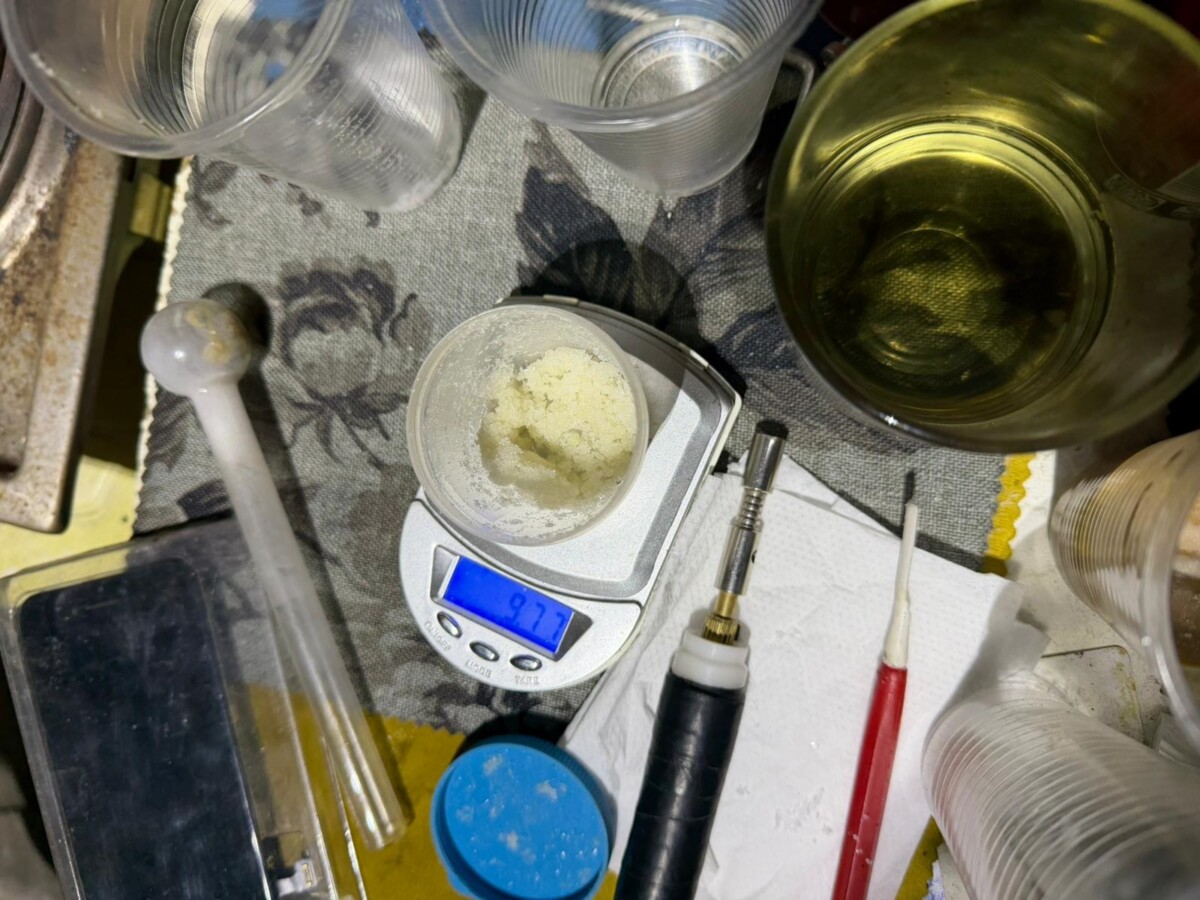 Множество прекурсори за приготвяне и производство на метамфетамин бяло кристалообразно