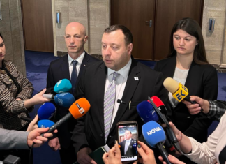 Петър Петров