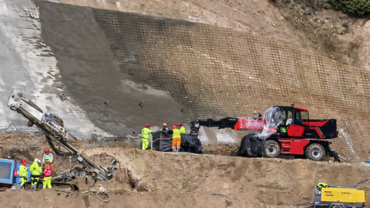 Изграждането на обхода на Кресна
