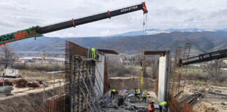 Изграждането на обхода на Кресна