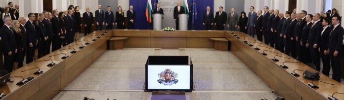 Предаването на властта Предаването на властта