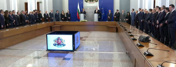 Предаването на властта Предаването на властта