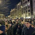 Граждани, общественици и политици категорични тази вечер в София: Сарафов, оставка! (СНИМКИ и ВИДЕО) Протестът в София