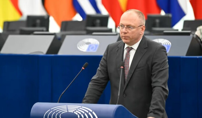 Станислав Стоянов