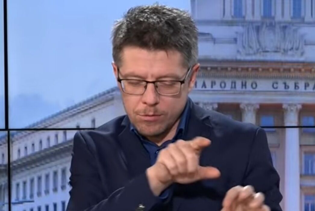 Вицепремиерът Стоил Цицелĸов подаде оставка Оставката беше приета от министър