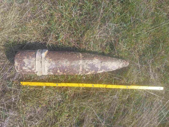 100 мм силно корозирал артилерийски снаряд