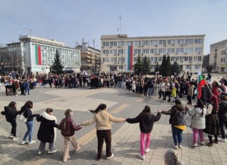 Президентът Илияна Йотова от Шипка