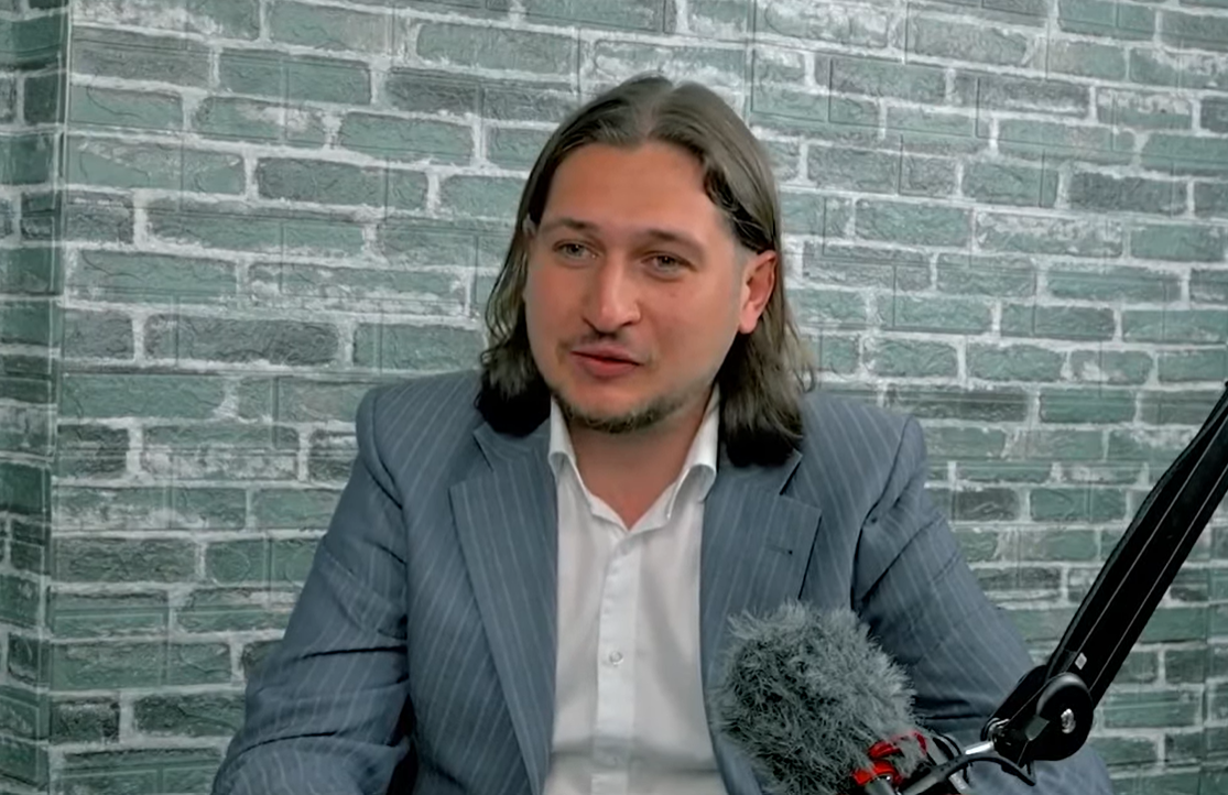 Кадър от ДПС на Ахмед Доган е на едно от