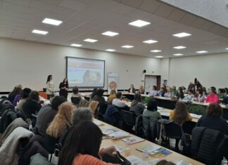 Дискусия между учители в Бургас