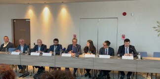 Дискусията