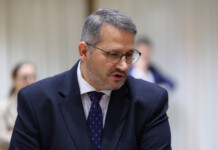 Христанов: Млякото в България става все по-евтино за изкупуване, а за фермерите става все по-скъпо да го произвеждат Иван Христанов