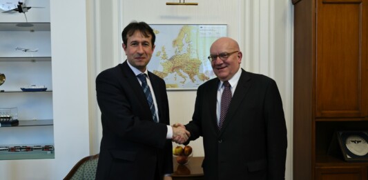 Министър Корман Исмаилов и Н. Пр. Васил Гривна