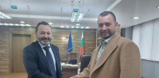 Министър Найденов проведе среща с представител на бранша "Пътна помощ"