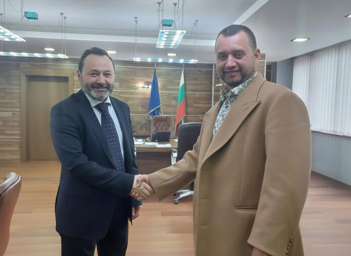 Министър Найденов проведе среща с представител на бранша "Пътна помощ"