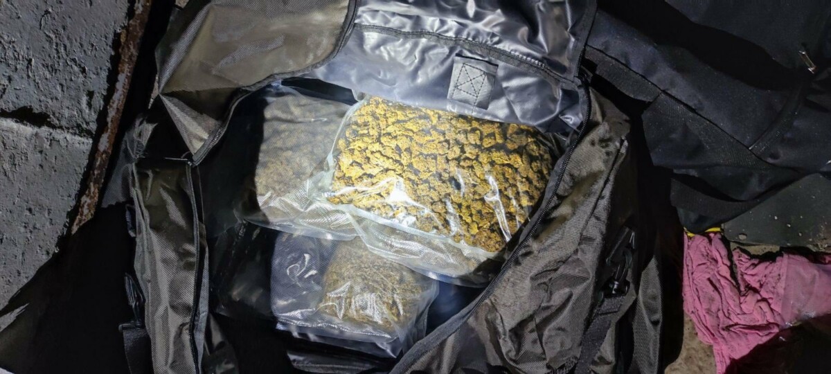 Днес двама криминално проявени бургазлии с наркотични вещества са задържани