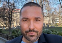 Николай Попов