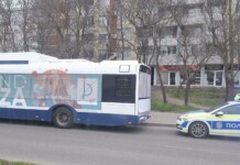 Рязко спиране и сериозно падане! Жена е в болница след инцидент в автобус в Бургас