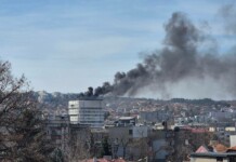 Пожар обхвана покрива на сградата на общината в Разград Пожар в Разград