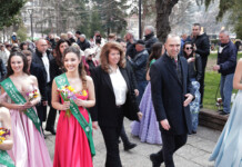 Йотова: Наш дълг е да завещаем на младите хора мир и възможност да развиват своите таланти Президентът Илияна Йотова в Кюстендил