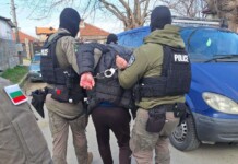 ОДМВР-Бургас с акция „Купен вот“: Списъци, пари и арести в Карнобат (СНИМКИ)