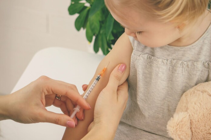 Ваксинация на дете