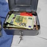 Хиляди евро и фалшиви пари са открити при акция в Разградско (СНИМКИ) Акция в Разградско