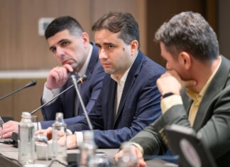 Божидар Божанов